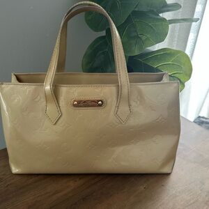 Louis Vuitton Vernis Wilshire PM Tote